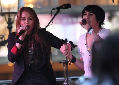 miley-cyrus-musso-show.jpg
